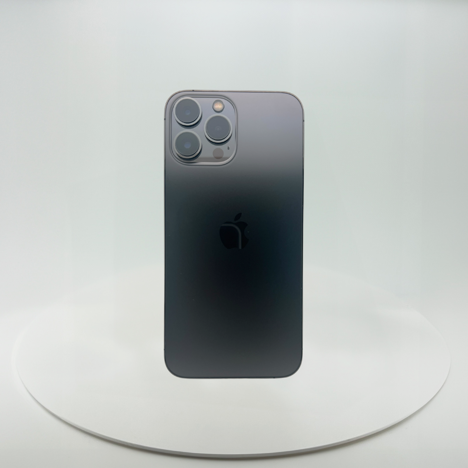 (中古手機) iPhone 13 Pro Max 1TB 石墨色,iReborn香港精選中古iPhone平台,提供iPhone 8至14 Pro Max多款型號,價格由$899起,支持免費預留及到店驗貨服務,享受安全購物體驗