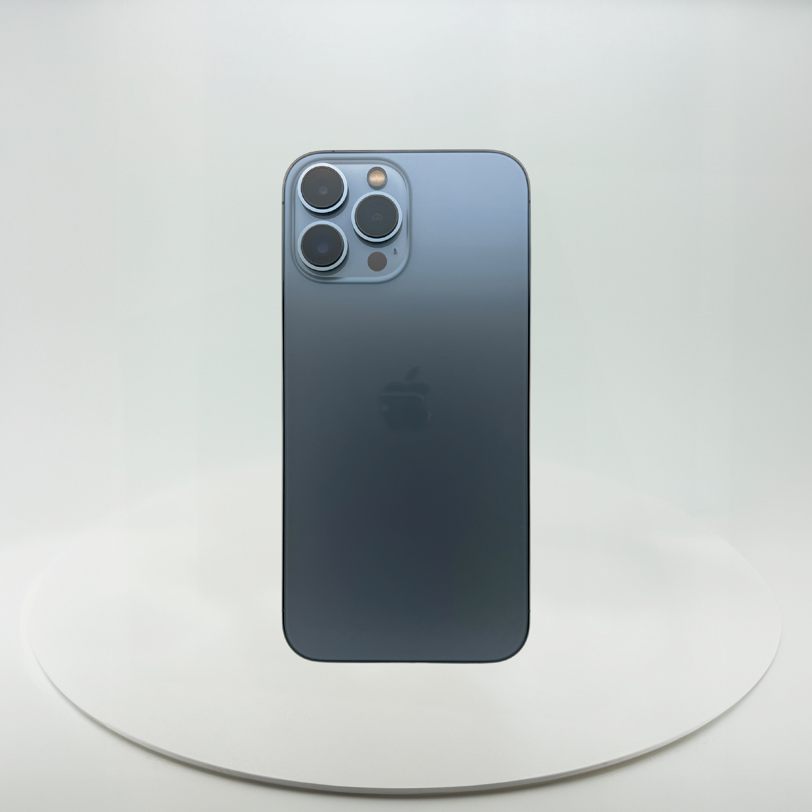 (中古手機) iPhone 13 Pro Max 256GB 天峰藍色,iReborn香港精選中古iPhone平台,提供iPhone 8至14 Pro Max多款型號,價格由$899起,支持免費預留及到店驗貨服務,享受安全購物體驗