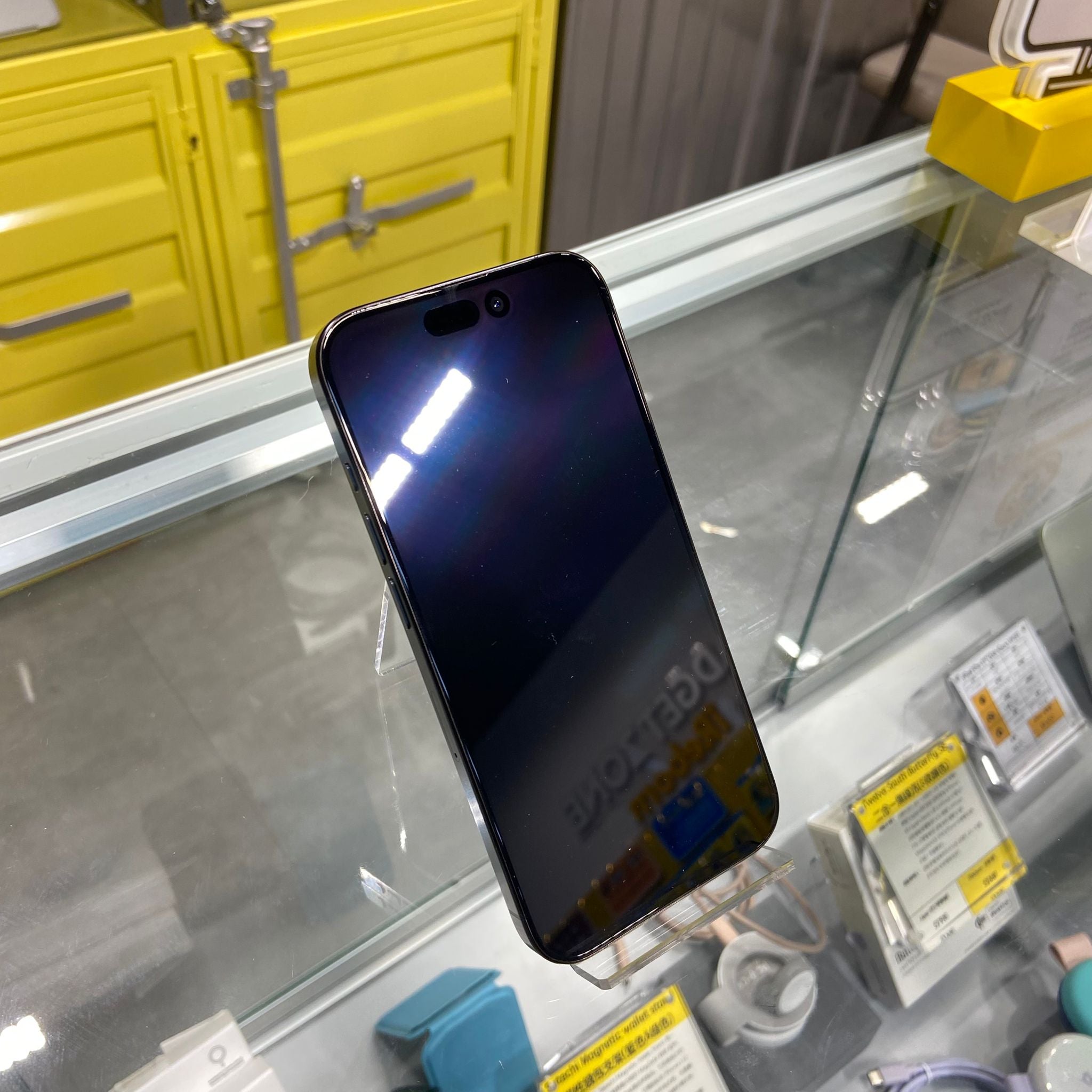 (中古手機) iPhone 15 Pro 256GB (藍色鈦金屬)