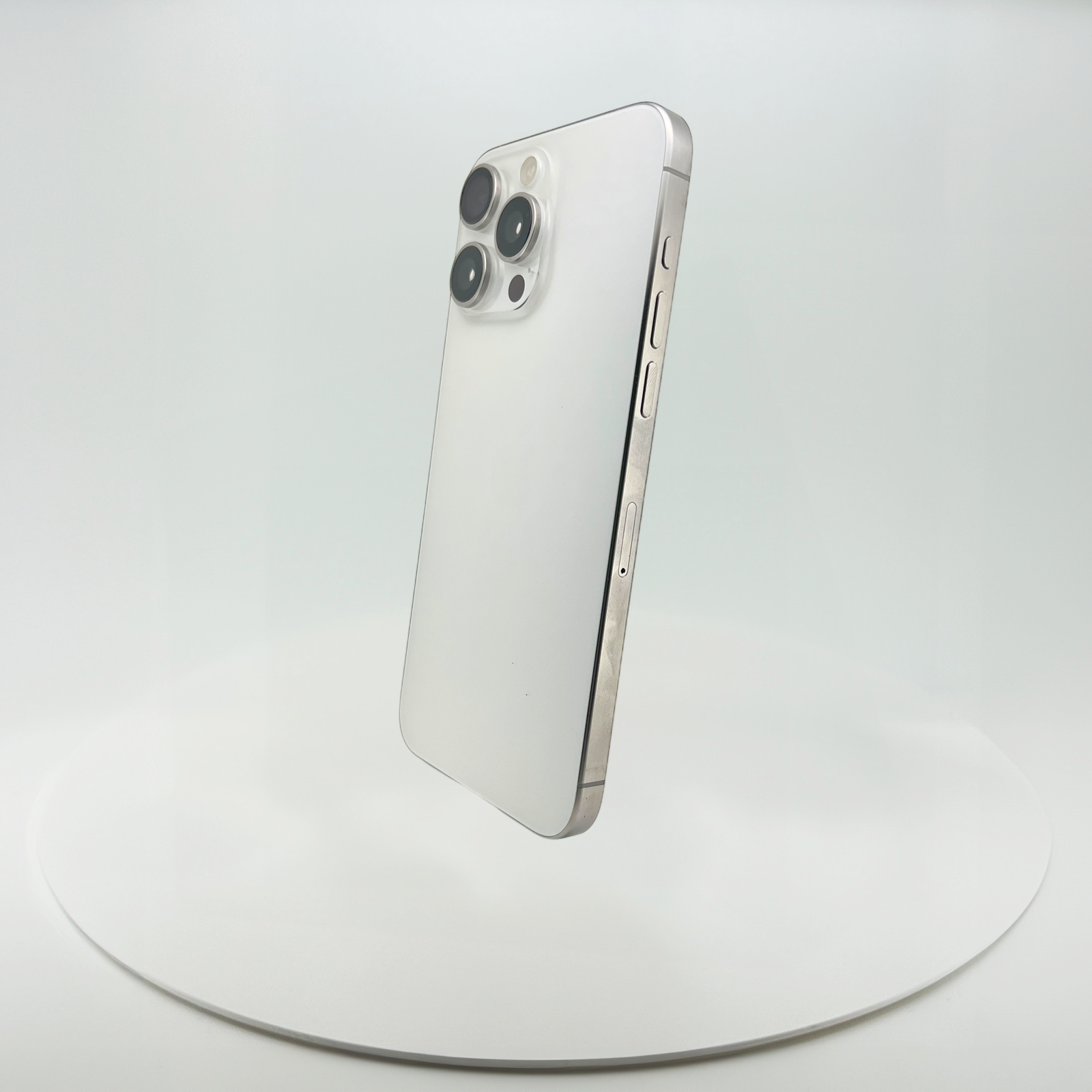 (中古手機) iPhone 15 Pro Max 256GB 白色鈦金屬