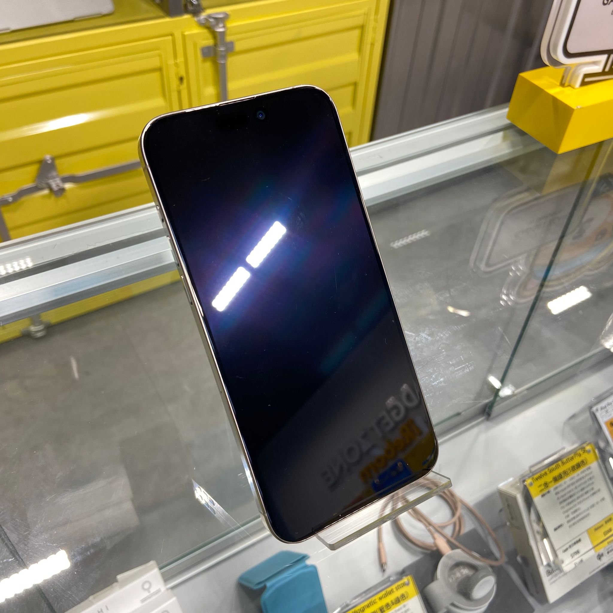 (中古手機) iPhone 15 Pro Max 256GB (原色鈦金屬)