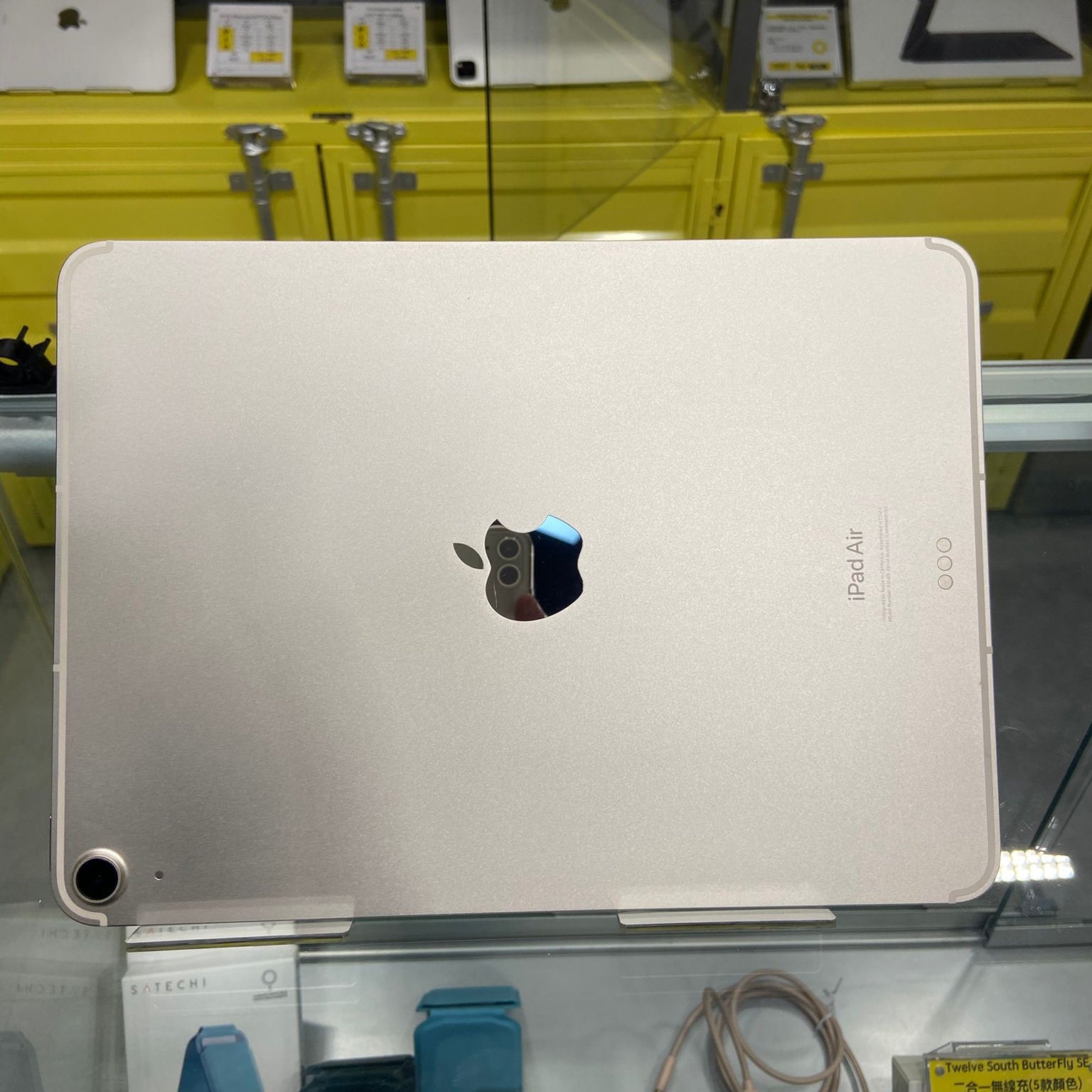 中古Apple iPad Air 5 Wi-Fi+Cellular