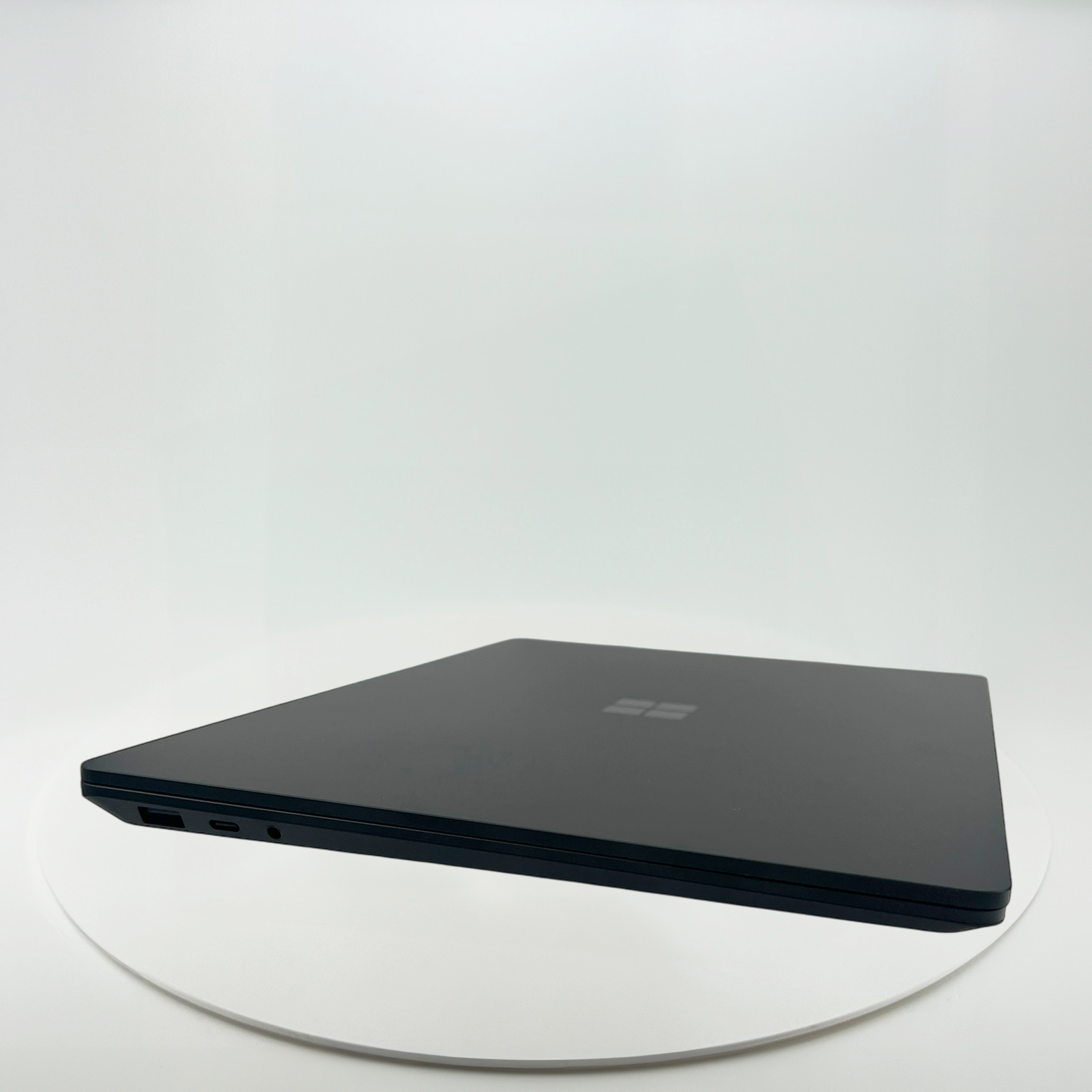 Microsoft Surface Laptop 4 13-inch Laptop 隨附 WINDOWS (自行到店取貨)