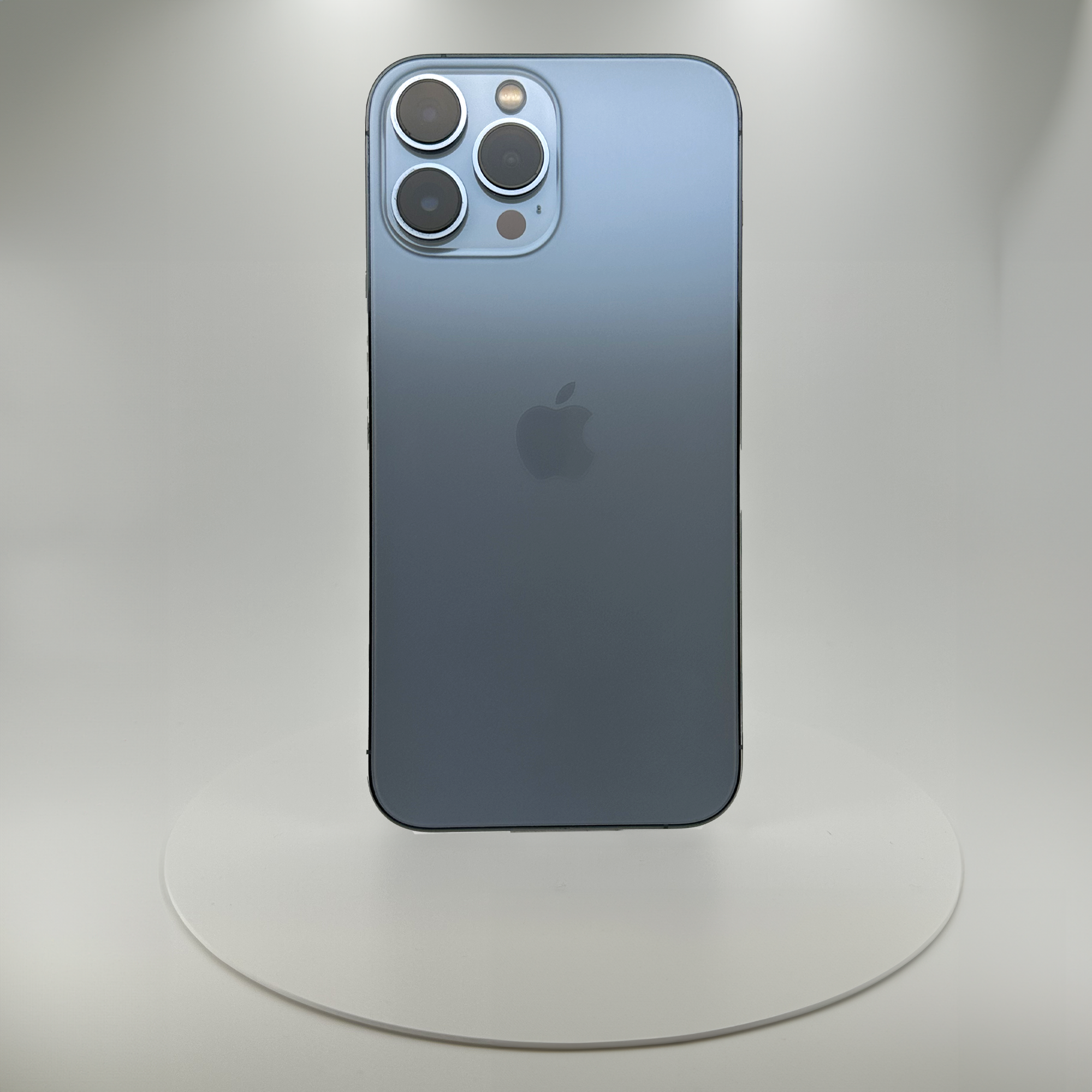 (中古手機) iPhone 13 Pro Max 256GB 天峰藍色,iReborn香港精選中古iPhone平台,提供iPhone 8至14 Pro Max多款型號,價格由$899起,支持免費預留及到店驗貨服務,享受安全購物體驗