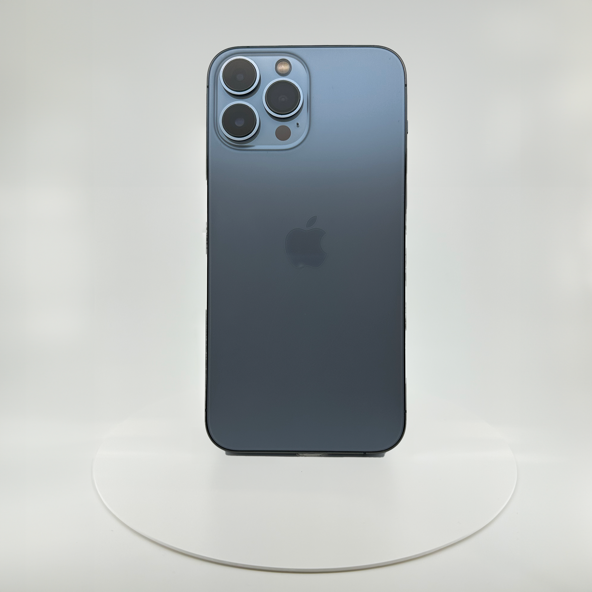 (中古手機) iPhone 13 Pro Max 1TB 天峰藍色,iReborn香港精選中古iPhone平台,提供iPhone 8至14 Pro Max多款型號,價格由$899起,支持免費預留及到店驗貨服務,享受安全購物體驗