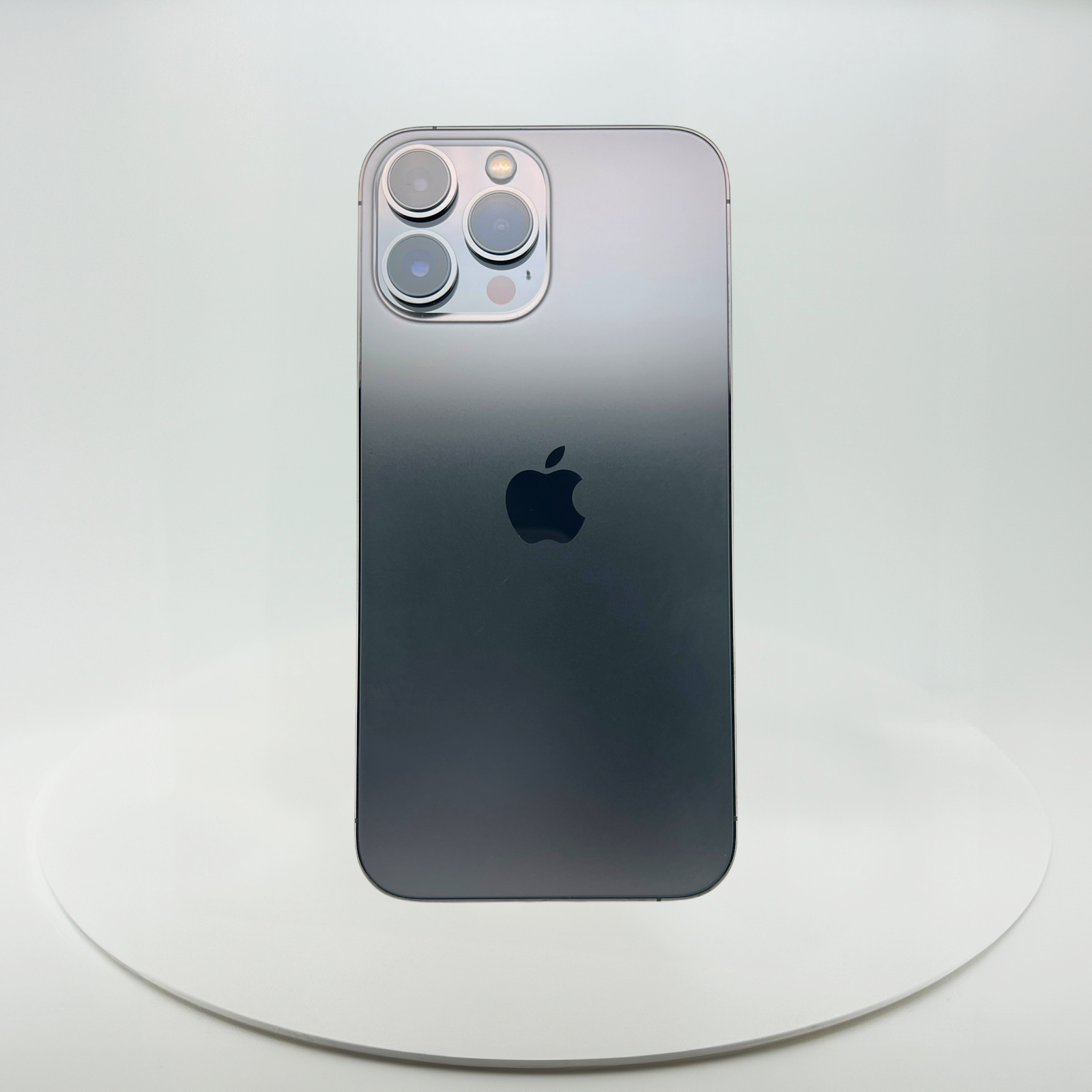 (中古手機) iPhone 13 Pro Max 512GB 石墨色，iReborn香港精選中古iPhone平台，提供iPhone 8至14 Pro Max多款型號，價格由$899起，支持免費預留及到店驗貨服務，享受安全購物體驗