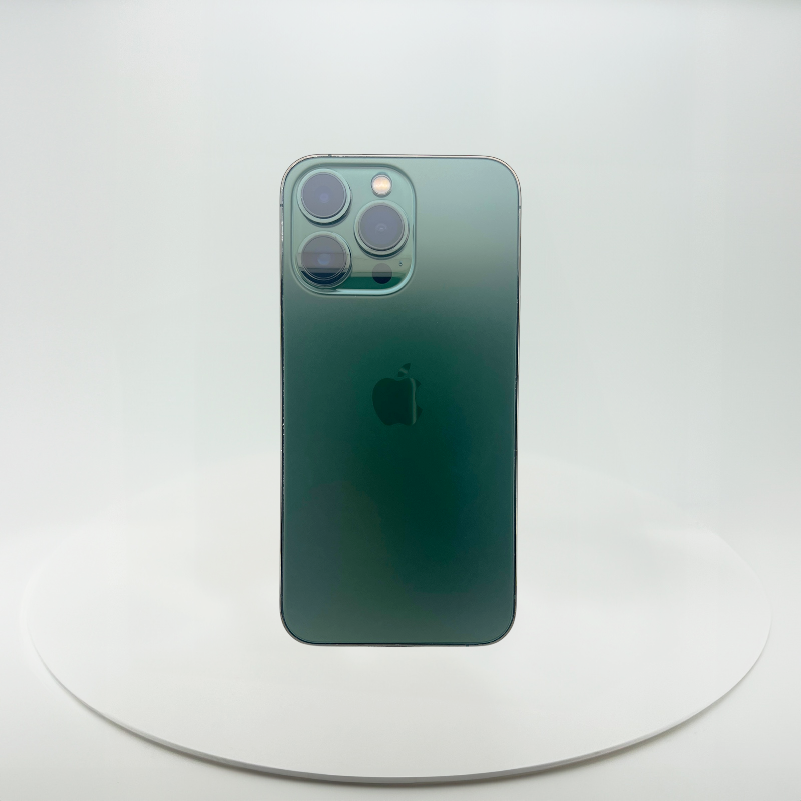 (中古手機) iPhone 13 Pro 128GB 松嶺綠色，iReborn香港精選中古iPhone平台，提供iPhone 8至14 Pro Max多款型號，價格由$899起，支持免費預留及到店驗貨服務，享受安全購物體驗