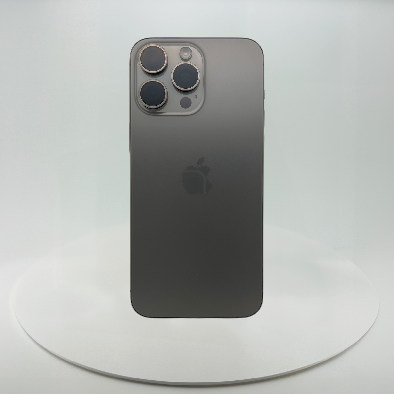 (中古手機) iPhone 15 Pro Max 512GB 原色鈦金屬，iReborn香港精選中古iPhone平台，提供iPhone 8至14 Pro Max多款型號，價格由$899起，支持免費預留及到店驗貨服務，享受安全購物體驗