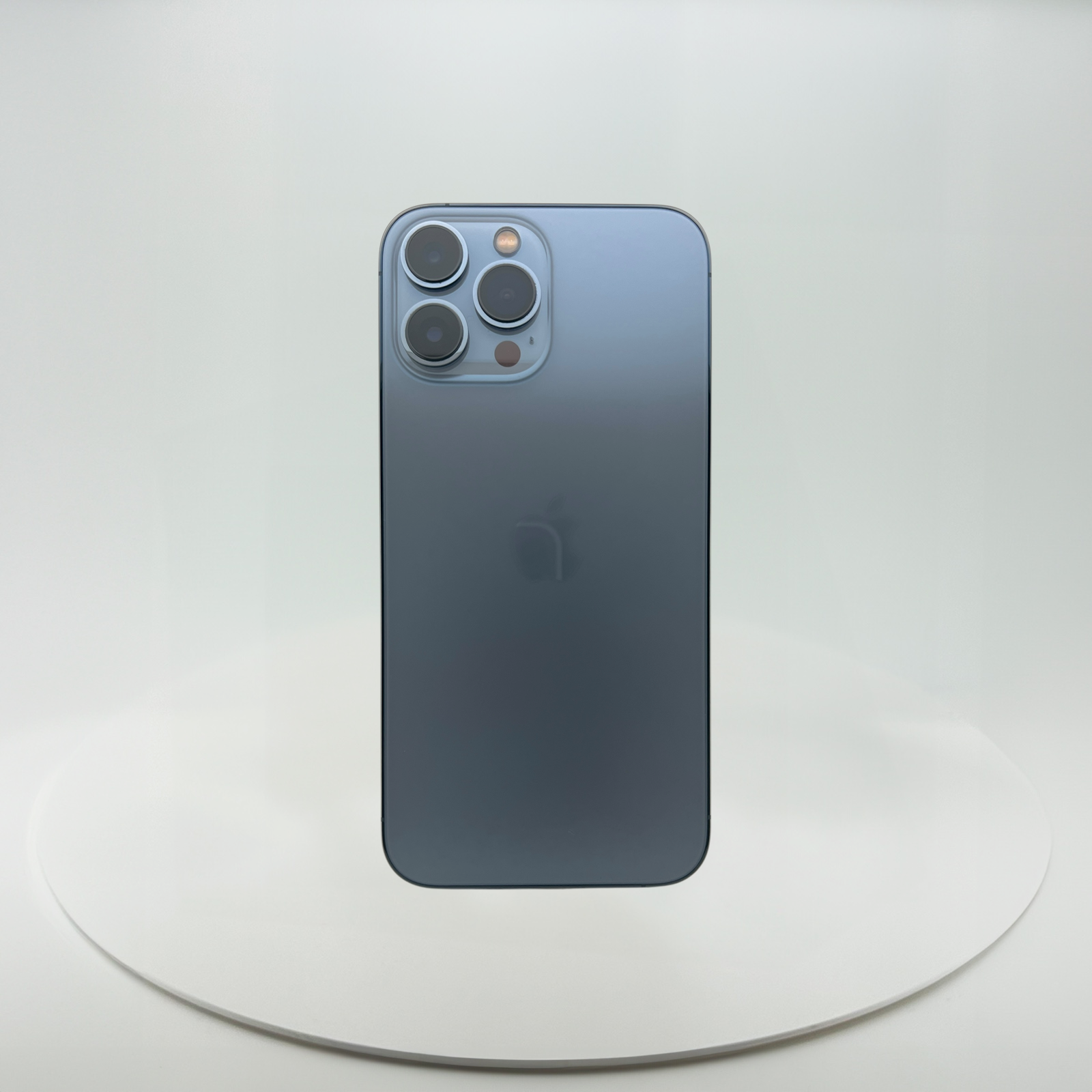 (中古手機) iPhone 13 Pro Max 512GB 天峰藍色，iReborn香港精選中古iPhone平台，提供iPhone 8至14 Pro Max多款型號，價格由$899起，支持免費預留及到店驗貨服務，享受安全購物體驗
