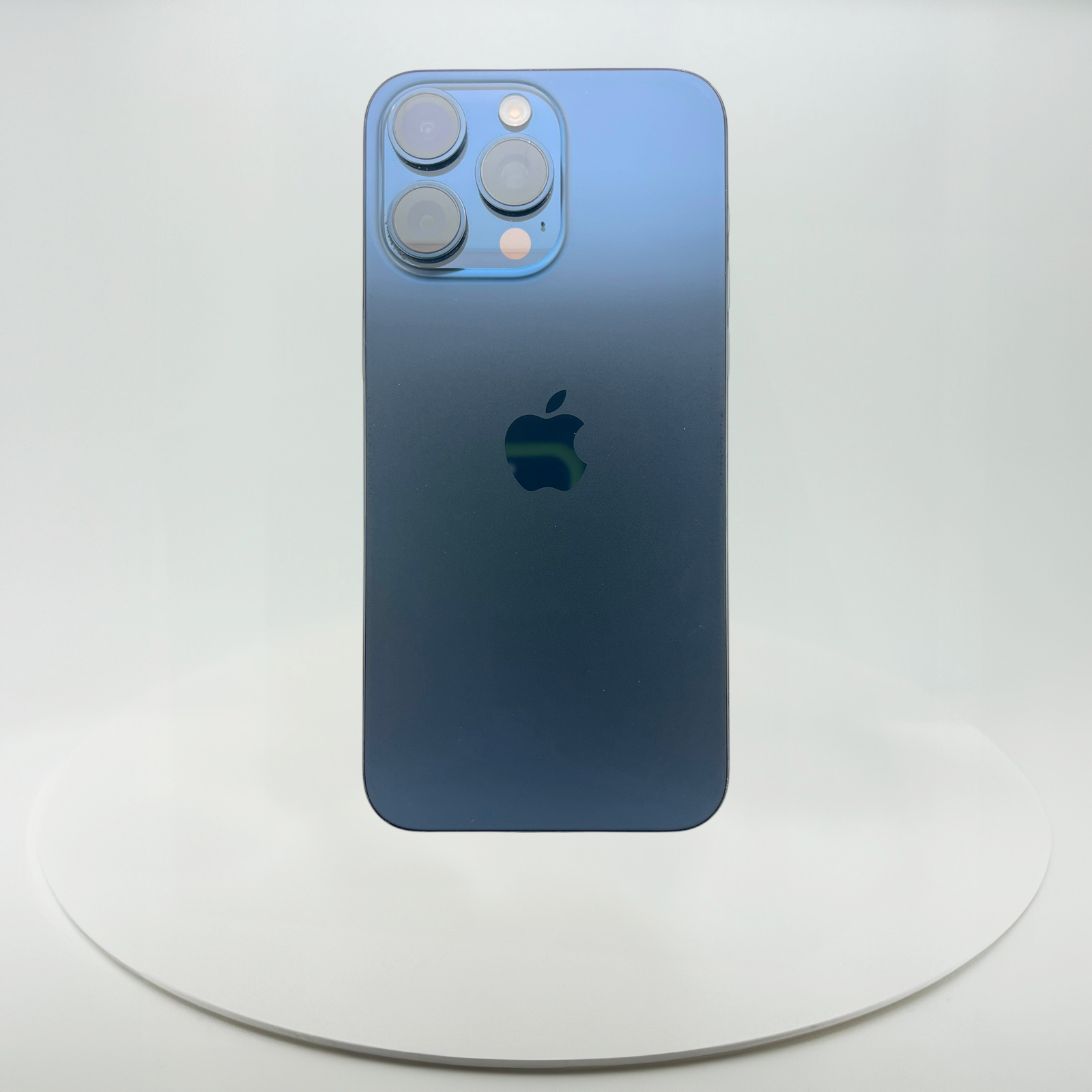 (中古手機) iPhone 15 Pro Max 512GB 藍色鈦金屬，iReborn香港精選中古iPhone平台，提供iPhone 8至14 Pro Max多款型號，價格由$899起，支持免費預留及到店驗貨服務，享受安全購物體驗