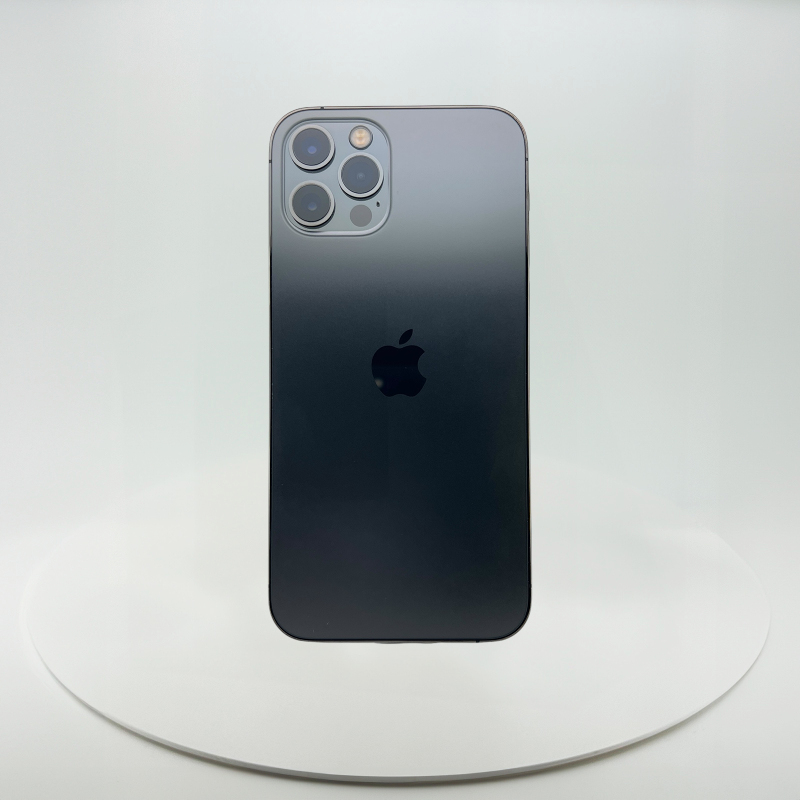 (中古手機) iPhone 12 Pro 512GB 石墨灰色，iReborn香港精選中古iPhone平台，提供iPhone 8至14 Pro Max多款型號，價格由$899起，支持免費預留及到店驗貨服務，享受安全購物體驗
