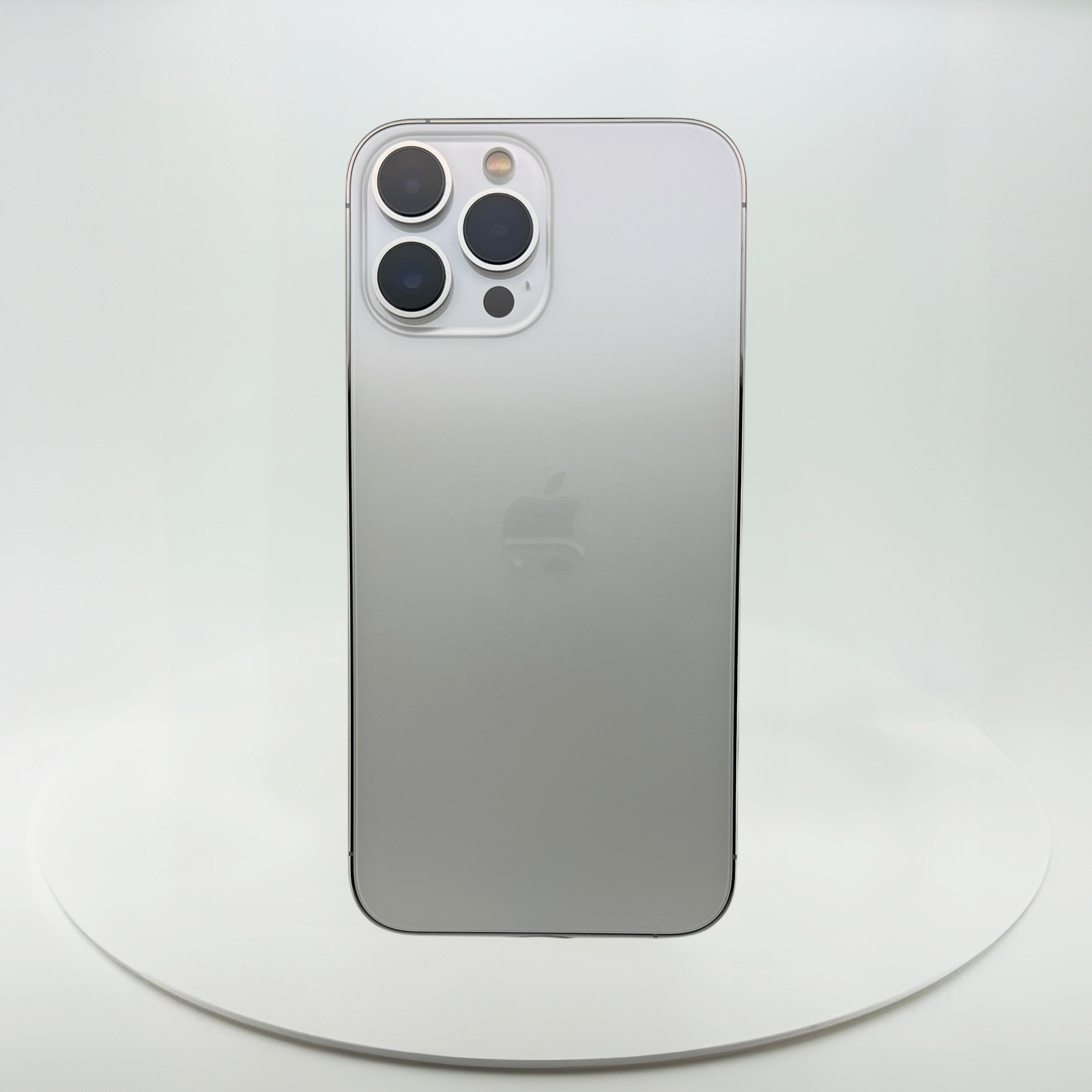 (中古手機) iPhone 13 Pro Max 512GB 銀色，iReborn香港精選中古iPhone平台，提供iPhone 8至14 Pro Max多款型號，價格由$899起，支持免費預留及到店驗貨服務，享受安全購物體驗