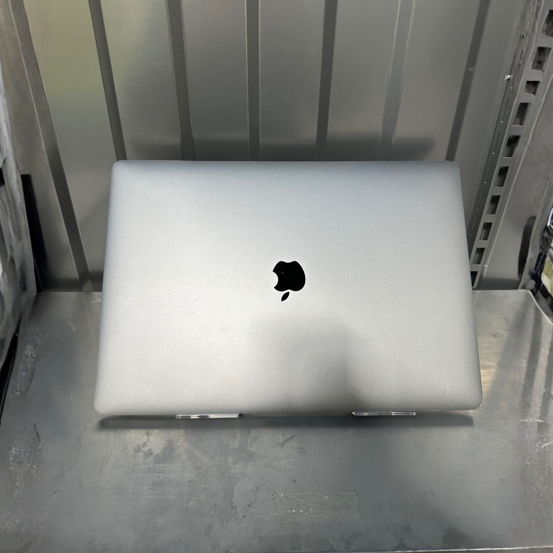 (ISWA400077) 中古MacBookPro/2019/i9-2.3GHz/16GB/512GB/560X