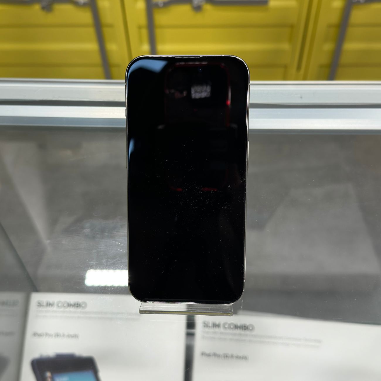 (中古手機) iPhone 15 Pro 256GB 白色鈦金屬