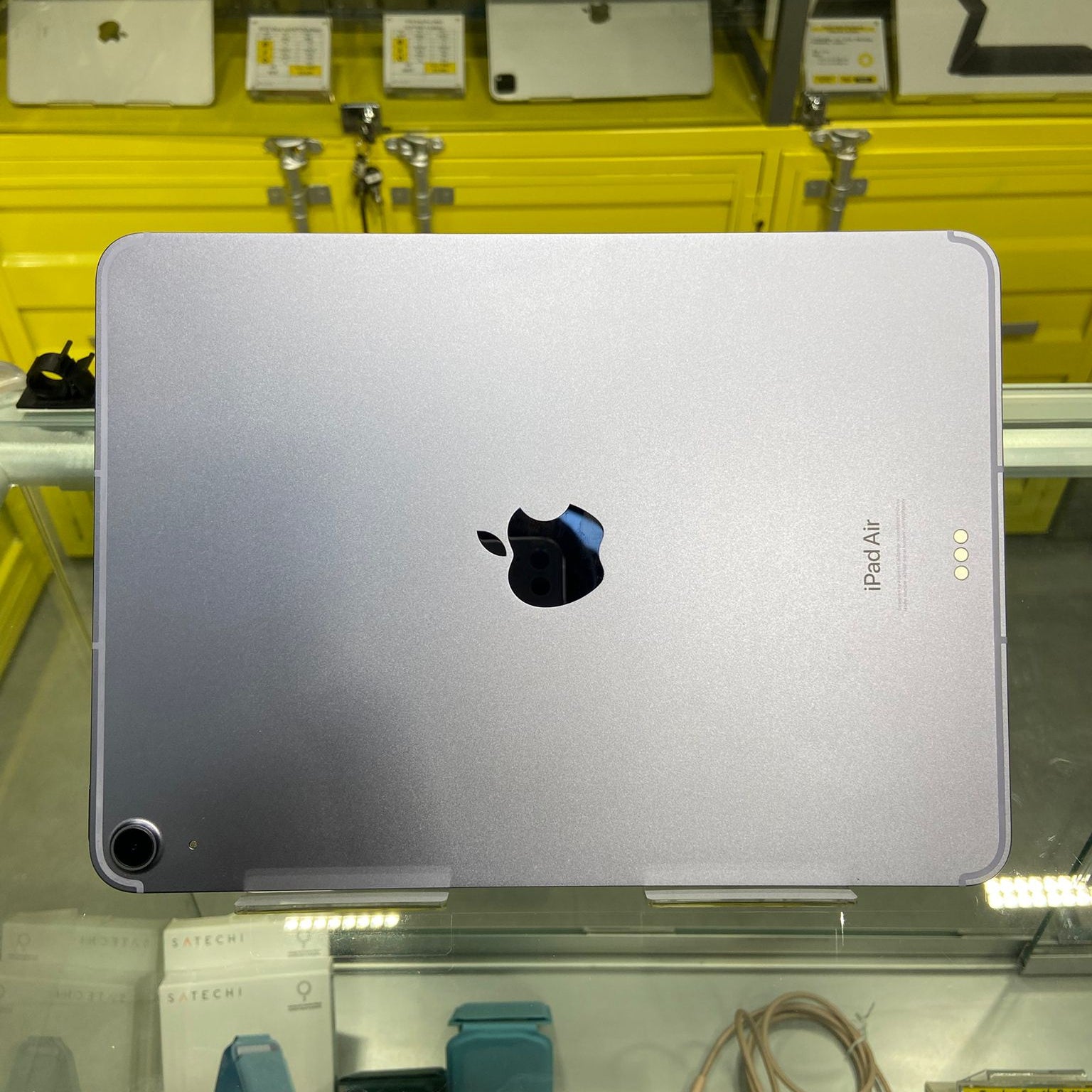 中古Apple iPad Air 5 Wi-Fi+Cellular
