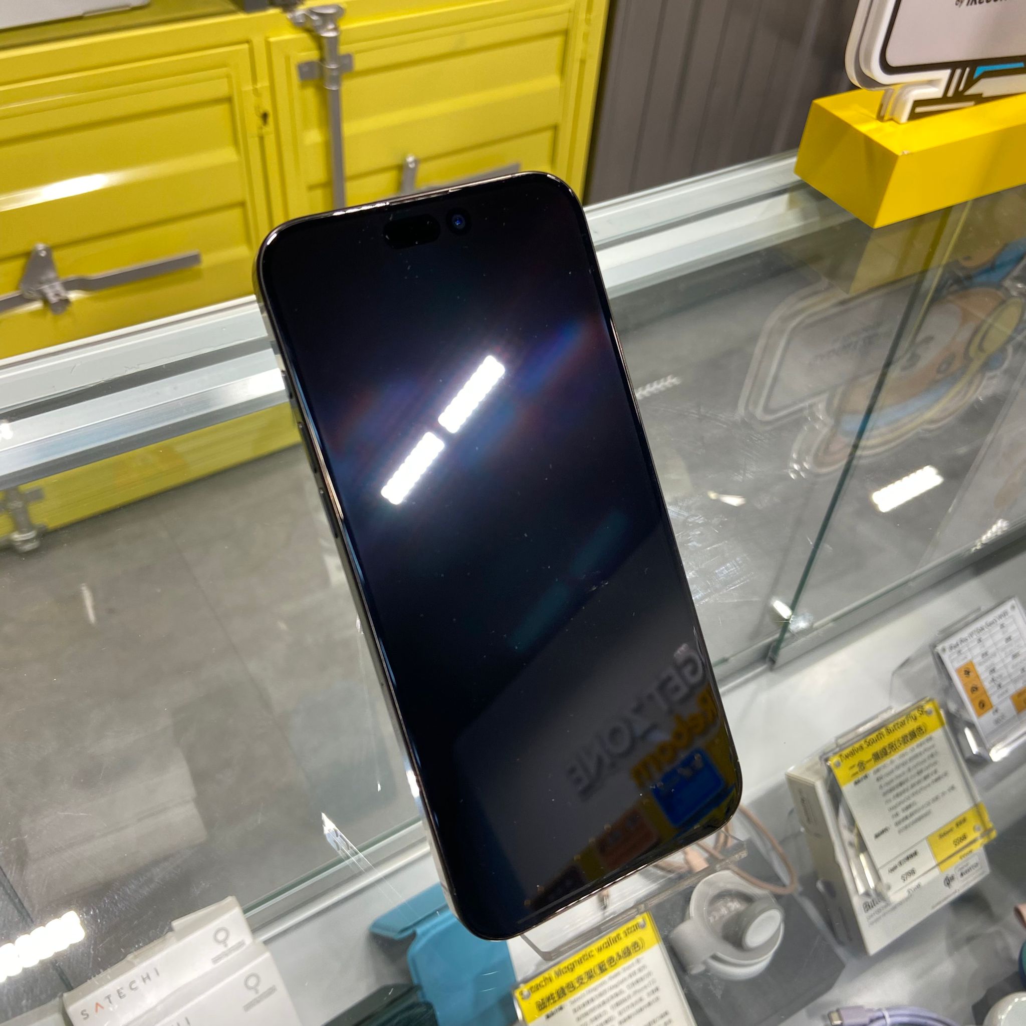 (中古手機)  iPhone 15 Pro Max  256GB (黑色鈦金屬)