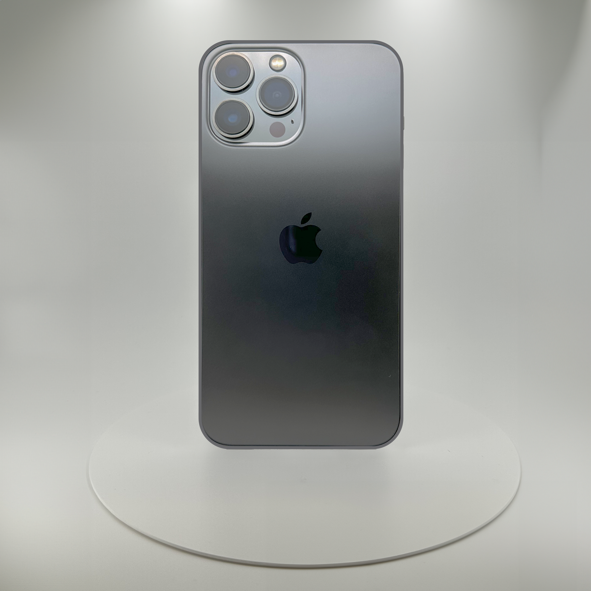 (中古手機) iPhone 13 Pro Max 128GB 石墨色，iReborn香港精選中古iPhone平台，提供iPhone 8至14 Pro Max多款型號，價格由$899起，支持免費預留及到店驗貨服務，享受安全購物體驗